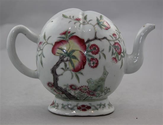 A Chinese famille rose Cadogan wine pot, late 19th century, 14cm, loss to spout